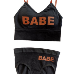 ست نیم تنه و شورت ورزشی زنانه مدل B-BABE