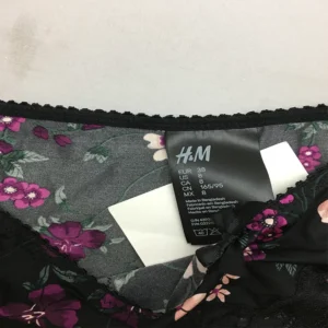 شورت زنانه اچ اند ام مدل 0222154