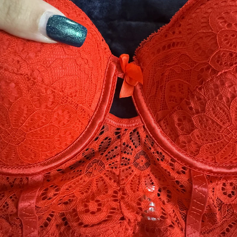 ست شورت و نیم تنه زنانه شین مدل 2203168 به همراه نگهدارنده جوراب