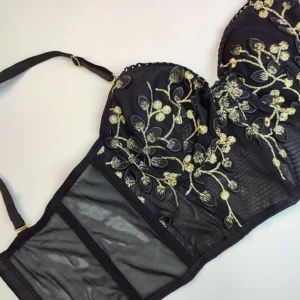ست شورت و سوتین زنانه مدل لاکچری توری گل برجسته کد 80852st
