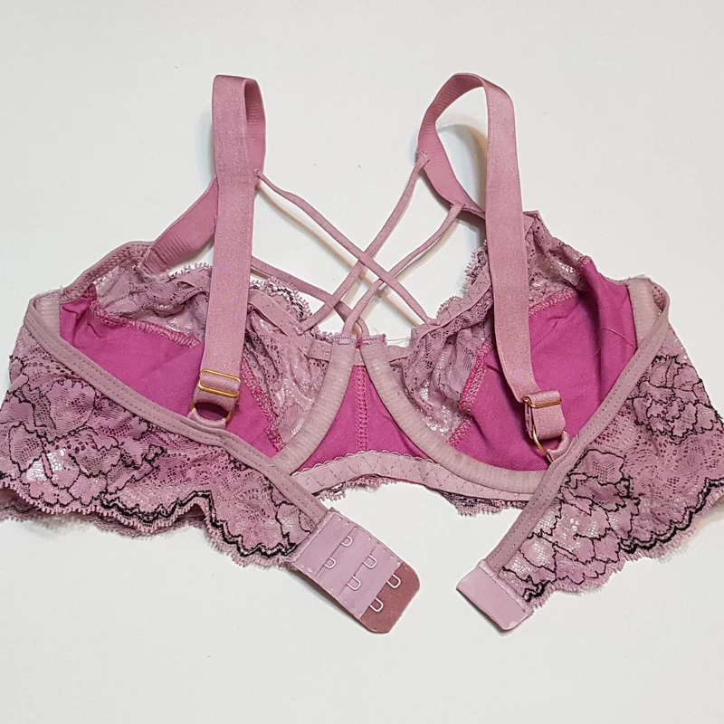 ست شورت و سوتین زنانه کارنا رز مدل فنردار هارنس ضربدری کد 4871-2036 ست شورت و سوتین زنانه کارنا رز مدل فنردار هارنس ضربدری کد 4871-2036