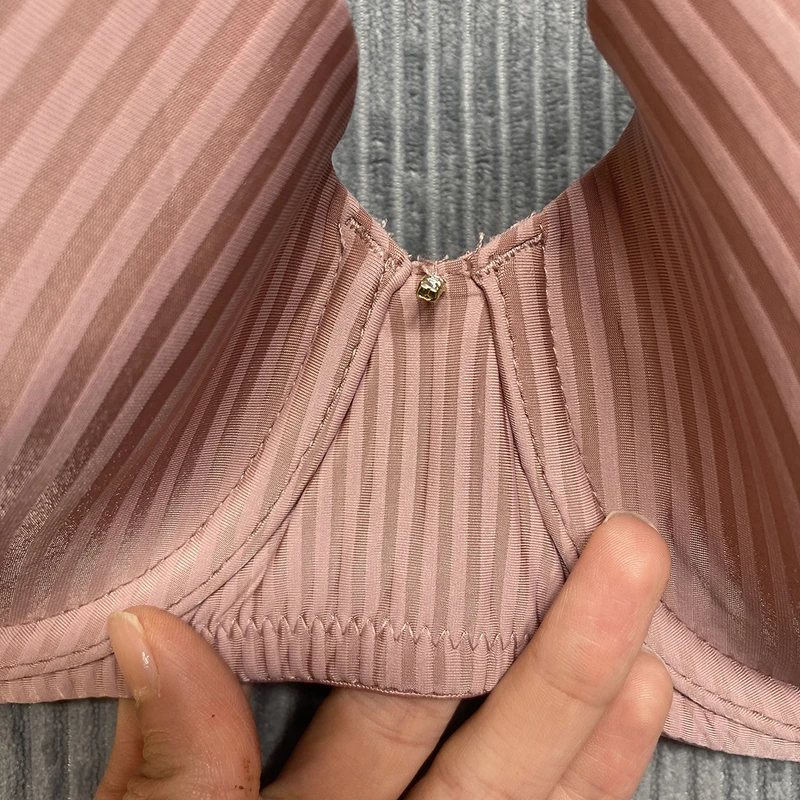 سوتین زنانه لیورا مدل LA1C11