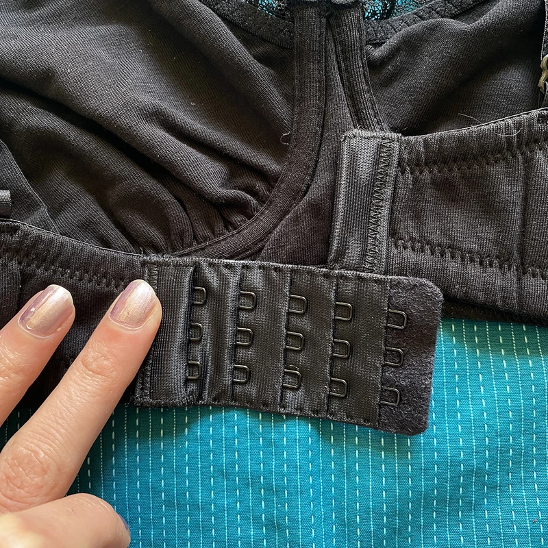 سوتین شیردهی سی اند ای مدل 576676 سوتین شیردهی سی اند ای مدل 576676