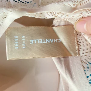 نیم تنه زنانه شانتل مدل 11G1 لیزری